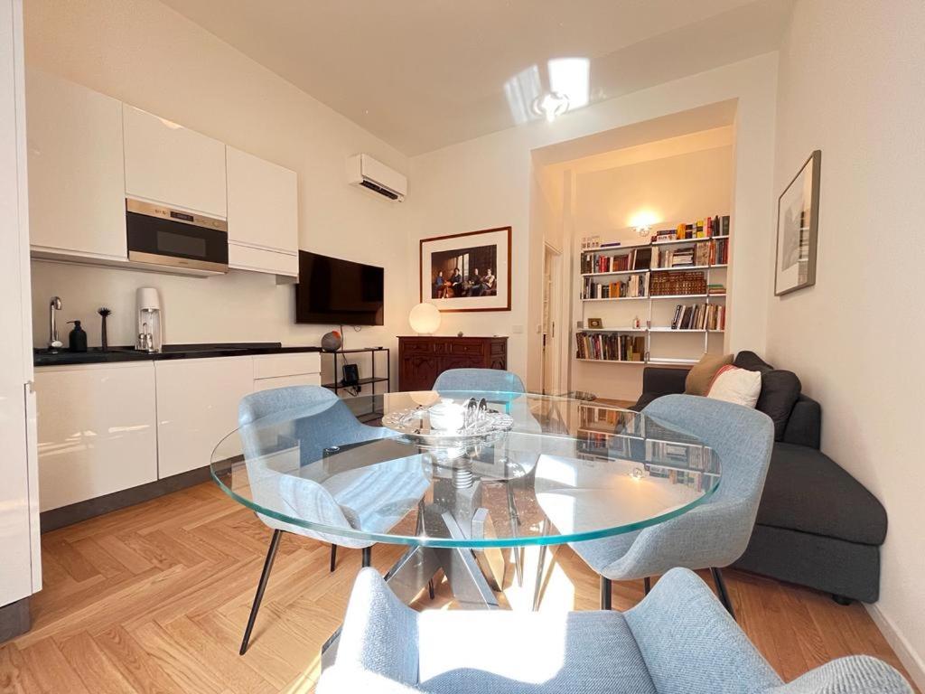 Ferienwohnung Kibilu - Corso Ventidue Marzo - Centro Citta Mailand Exterior foto